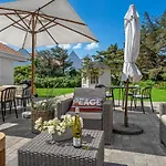4 Bedroom Gorgeous In Ferienhaus