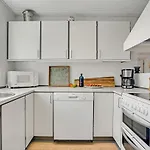 Ferienhaus 4 Bedroom Gorgeous In