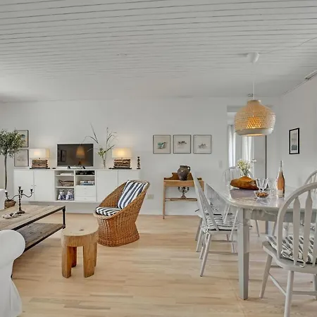 4 Bedroom Gorgeous In