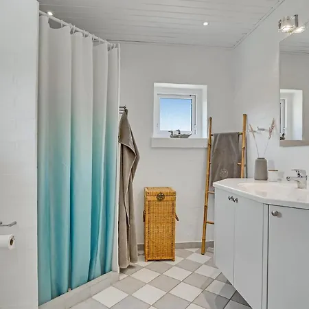 Semesterbostad 4 Bedroom Gorgeous In