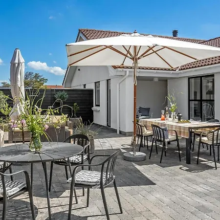 4 Bedroom Gorgeous In Blokhus